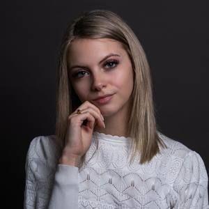 Meet your Posher, Anna